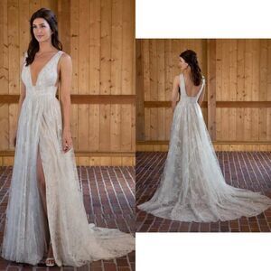 Essense of Australia D3665 Lace Plunging Neckline Grecian Wedding Dress Size 12